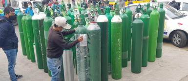 Ángel del Oxígeno: vuelven a registrarse largas colas en su local desde tempranas horas Ángel del Oxígeno: vuelven a registrarse largas colas en su local desde tempranas horas