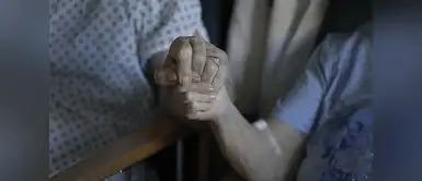 Murió de COVID-19 en la cama del hospital mientras organizaba el funeral de su esposo Murió de COVID-19 en la cama del hospital mientras organizaba el funeral de su esposo