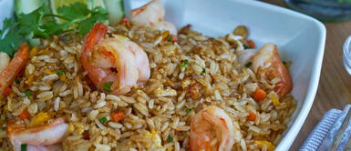 ¡La mejor fusión para tu mesa! Conchas y langostinos a lo oriental con arroz frito ¡La mejor fusión para tu mesa! Conchas y langostinos a lo oriental con arroz frito