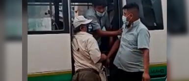 Captan a cobrador agrediendo a hombre con discapacidad Captan a cobrador agrediendo a hombre con discapacidad