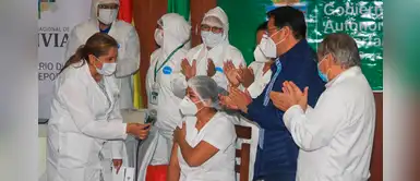 Bolivia: Enfermera es la primera en recibir la vacuna contra la COVID-19 Bolivia: Enfermera es la primera en recibir la vacuna contra la COVID-19