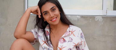 Vania Bludau muestra que las lentejuelas también se llevan en los bikinis Vania Bludau muestra que las lentejuelas también se llevan en los bikinis