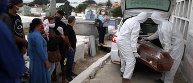 Sinadef reporta más de 91 mil fallecidos por COVID-19 en el Perú. El doble del registro oficial Sinadef reporta más de 91 mil fallecidos por COVID-19 en el Perú. El doble del registro oficial