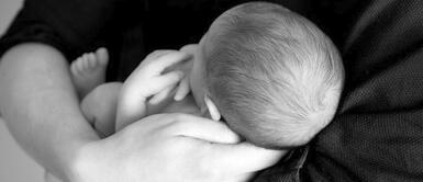 Rumania: Muere bebé de 6 semanas tras ser bautizado Rumania: Muere bebé de 6 semanas tras ser bautizado