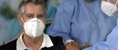Presidente Francisco Sagasti se vacunó contra la COVID-19 en el Hospital Militar Central Presidente Francisco Sagasti se vacunó contra la COVID-19 en el Hospital Militar Central
