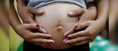 Especialistas recomiendan a parejas suspender planes de embarazo tras la pandemia Especialistas recomiendan a parejas suspender planes de embarazo tras la pandemia