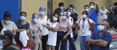 Más de 100 enfermeras que atienden en UCI no serán vacunadas Más de 100 enfermeras que atienden en UCI no serán vacunadas