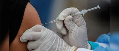 Personas vacunadas contra la COVID-19 pueden infectar a otras, alerta la OMS Personas vacunadas contra la COVID-19 pueden infectar a otras, alerta la OMS