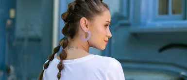 'Trenzas de burbuja', el moderno peinado que brillará este 2021 'Trenzas de burbuja', el moderno peinado que brillará este 2021