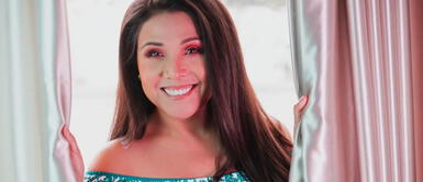 Tula Rodríguez acierta con look 'navy chic' protagonizado por un vestido envolvente Tula Rodríguez acierta con look 'navy chic' protagonizado por un vestido envolvente