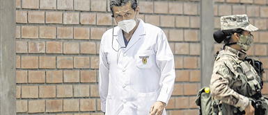 Hija de Germán Málaga vino al Perú, se vacunó contra la COVID-19 y volvió a Europa Hija de Germán Málaga vino al Perú, se vacunó contra la COVID-19 y volvió a Europa