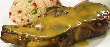 Receta de la chuleta en salsa de duraznos en almíbar con arroz navideño, VIDEO Receta de la chuleta en salsa de duraznos en almíbar con arroz navideño, VIDEO