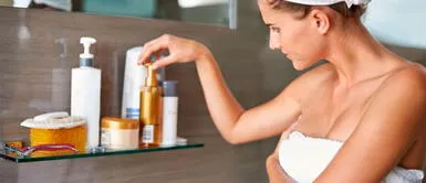 Expertos advierten sobre exceso de cosméticos en la piel y recomiendan rutina básica Expertos advierten sobre exceso de cosméticos en la piel y recomiendan rutina básica