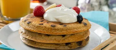 Panqueques de avena, plátano y yogur: hotcakes saludables que debes comer este verano Panqueques de avena, plátano y yogur: hotcakes saludables que debes comer este verano