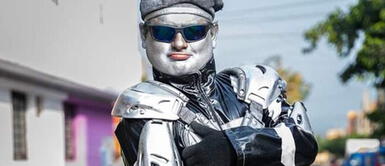 Robotín se siente halagado por imitación del cómico Danny Rosales Robotín se siente halagado por imitación del cómico Danny Rosales