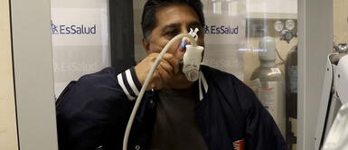 Pacientes COVID-19 presentan fibrosis pulmonar tras salir de UCI, asegura EsSalud Pacientes COVID-19 presentan fibrosis pulmonar tras salir de UCI, asegura EsSalud