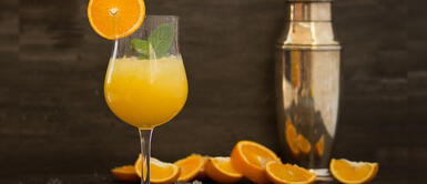 Aprovecha la fruta de estación y prepara un daiquiri de naranja en dos pasos Aprovecha la fruta de estación y prepara un daiquiri de naranja en dos pasos