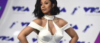 Cardi B se suma a la fiebre por 'Bridgerton' con su más reciente peinado Cardi B se suma a la fiebre por 'Bridgerton' con su más reciente peinado