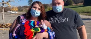 Entra en coma por coronavirus y cuando despierta tiene un bebé de un mes Entra en coma por coronavirus y cuando despierta tiene un bebé de un mes