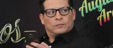 Mamá de Rosángela pide que despidan a Carloncho de su programa tras frases machistas Mamá de Rosángela pide que despidan a Carloncho de su programa tras frases machistas