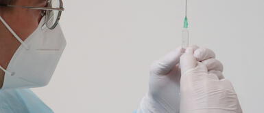 Vacunas contra la COVID-19 pueden contra la nueva variante brasileña. Vacuna de Pfizer es eficaz contra la variante de Brasil, asegura estudio