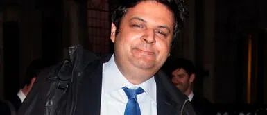 Faiz Siddiqui no consigue empleo desde hace 10 años USA: Abogado de 41 años denuncia a sus ancianos padres para que lo mantengan de por vida