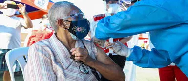 EsSalud publica lista del segundo grupo que recibirá la vacuna contra la COVID-19 EsSalud publica lista del segundo grupo que recibirá la vacuna contra la COVID-19