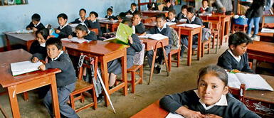Ministerio de Educación señala que más del 22 % de escuelas en zonas rurales podrían abrir para clases presenciales Minedu: "Más del 22% de escuelas podrían abrir en clases presenciales en el país"