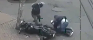 Colombia: Hombre abatió a ladrón tras arrebatarle su arma en pleno atraco Colombia: Hombre le arrebata su arma a ladrón en pleno robo y lo mata