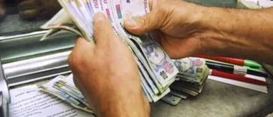 Comisión de Economía aprobó retiro del 50 % de la CTS y 4 UIT de las AFP Congreso: Comisión de Economía aprobó retiro del 50 % de la CTS y 4 UIT de las AFP