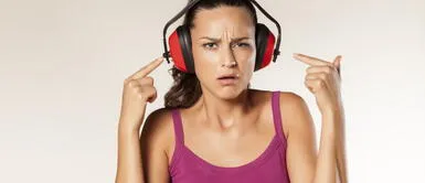 ¿Cuál es el volumen correcto para cuidar nuestros oídos? ¿Cómo cuidar nuestros oídos durante el teletrabajo o clases virtuales?