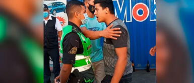 Ciudadano venezolano retó y humilló a policía. Incluso, lo expuso a un contagio de COVID-19 Surco: sujeto insultó y agredió a un policía por pedirle que se identifique