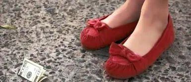 Conoce cuál es el verdadero significado espiritual de encontrarte dinero en el suelo. ¿Qué significa encontrar billetes o monedas en la calle?