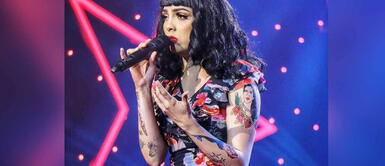 Imitadora de Mon Laferte cantó en las calles cuando llegó de Venezuela Imitadora de Mon Laferte cantó en las calles cuando llegó de Venezuela