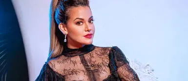 Flor Polo luce moderno bikini neón Flor Polo recupera la estética neón con vibrante traje de baño fucsia