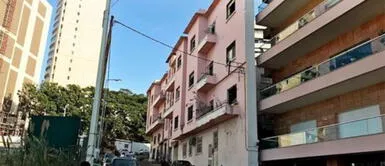 Hombre construye edificio delgado para que su hermano no tuviera vista al mar Hombre construye edificio delgado para que su hermano no tuviera vista al mar