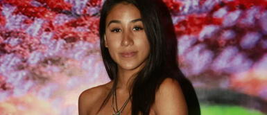 Samahara Lobatón luce bikini a crochet Samahara Lobatón se luce en Cancún con ornamental bikini a crochet y detalles florales