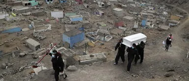 Comas: joven enterró a su madre “fallecida” por Covid-19, pero luego se entera que estaba viva y seguía en el hospital COVID-19: Hijo enterró a su madre 'fallecida', días después se entera que ella seguía viva