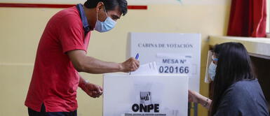 Elecciones 2021: Critican a la ONPE tras indicar que electo se deberá bajar la mascarilla para identificarse Elecciones 2021: Critican a la ONPE tras indicar que elector se deberá bajar la mascarilla para identificarse