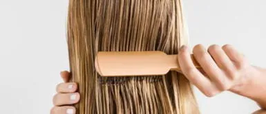 Luce una cabellera brillante y sedosa con este exfoliante de vinagre de manzana Luce una cabellera brillante y sedosa con este exfoliante de vinagre de manzana