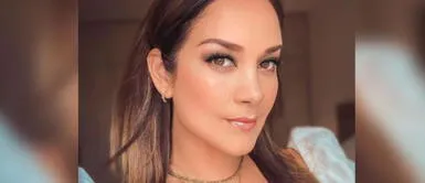 Marina Mora lleva bikini paisley Marina Mora corona su estilo con un armonioso y fulgurante bikini paisley