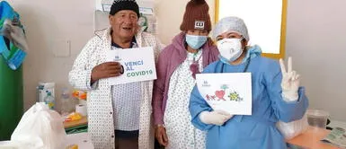 Puno: esposos de más de 70 años vencen a la covid-19 y dedican canción a médicos Puno: pareja de ancianos dedica canción a médicos que los salvaron de la COVID-19