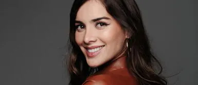 Korina Rivadeneira luce radiante con bikini en tendencia Korina Rivadeneira exhibe su pasión fashionista en un radiante bikini turquesa en tendencia