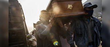 COVID-19 Lambayeque: Familias no reportan a muertos por coronavirus para que los puedan velar Familias en Lambayeque no reportan a fallecidos por COVID-19 para que los puedan velar