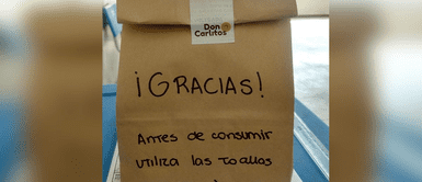 Elecciones presidenciales 2021 Elecciones 2021: Hombre da presente a miembros de mesa tras acudir a centro de votación