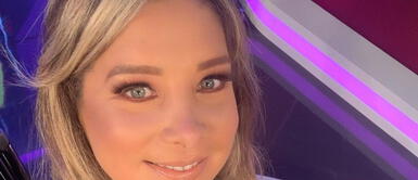 Sofía Franco le pone color a sus días con un vibrante vestido de print floral Sofía Franco colorea sus días con un vibrante vestido celeste con estampado floral