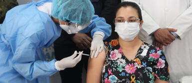 Consulta y actualiza tus datos para recibir la vacuna contra la COVID-19 Vacuna contra COVID-19: consulta fecha y lugar en el Padrón Nacional de Vacunación