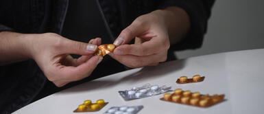 COVID-19 Perú: Automedicación puede generar resistencia a los antibióticos, intoxicación o daño hepático COVID-19: Automedicación puede causar resistencia a los antibióticos, intoxicación o daño hepático