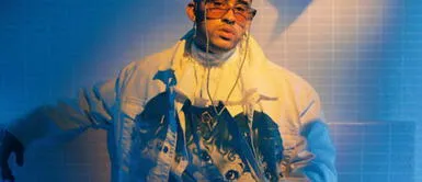 Bad Bunny y crop top Bad Bunny causa revuelo con desenfado crop top que incluye tendencia