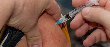 COVID-19: ¿Una persona vacunada que luego se infecta, puede contagiar? COVID-19: ¿Una persona vacunada que luego se infecta, puede contagiar?